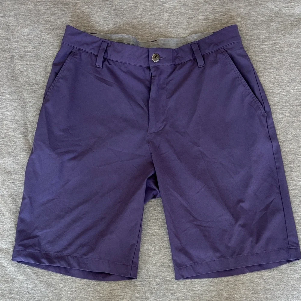 Ex Condition! Men’s Adidas purple flat front golf shorts 30” waist 9” inseam